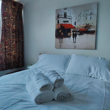 Aaran Central Guesthouse Aberdeen Bagian luar foto