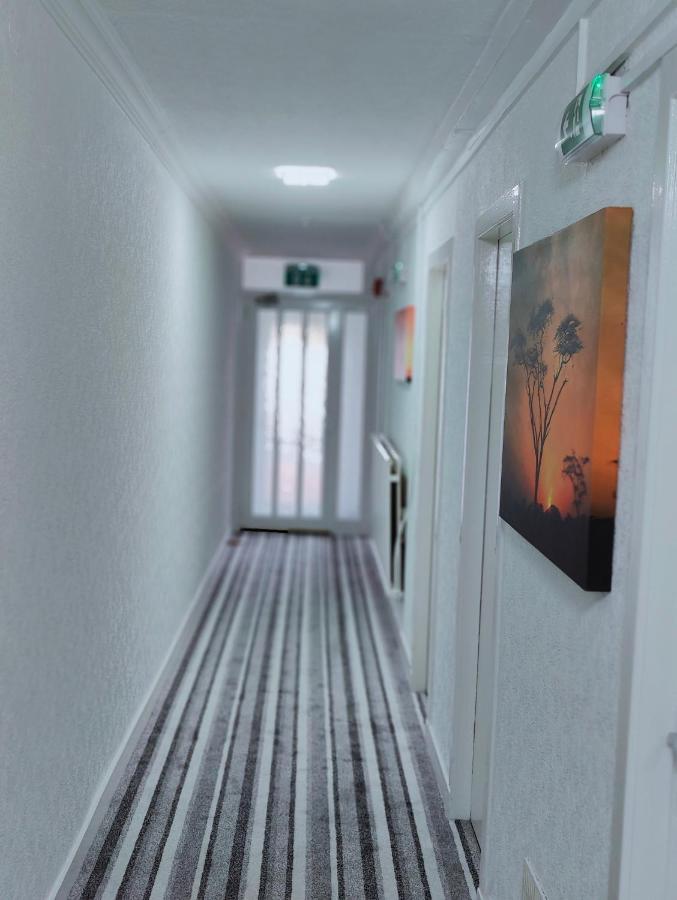 Aaran Central Guesthouse Aberdeen Bagian luar foto