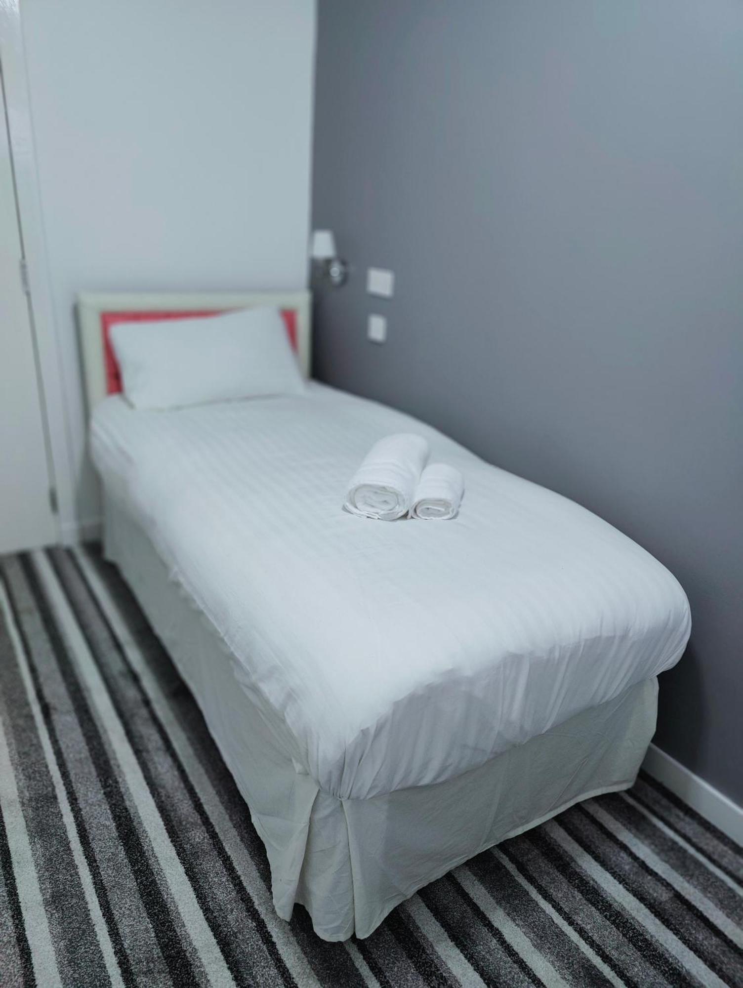Aaran Central Guesthouse Aberdeen Bagian luar foto